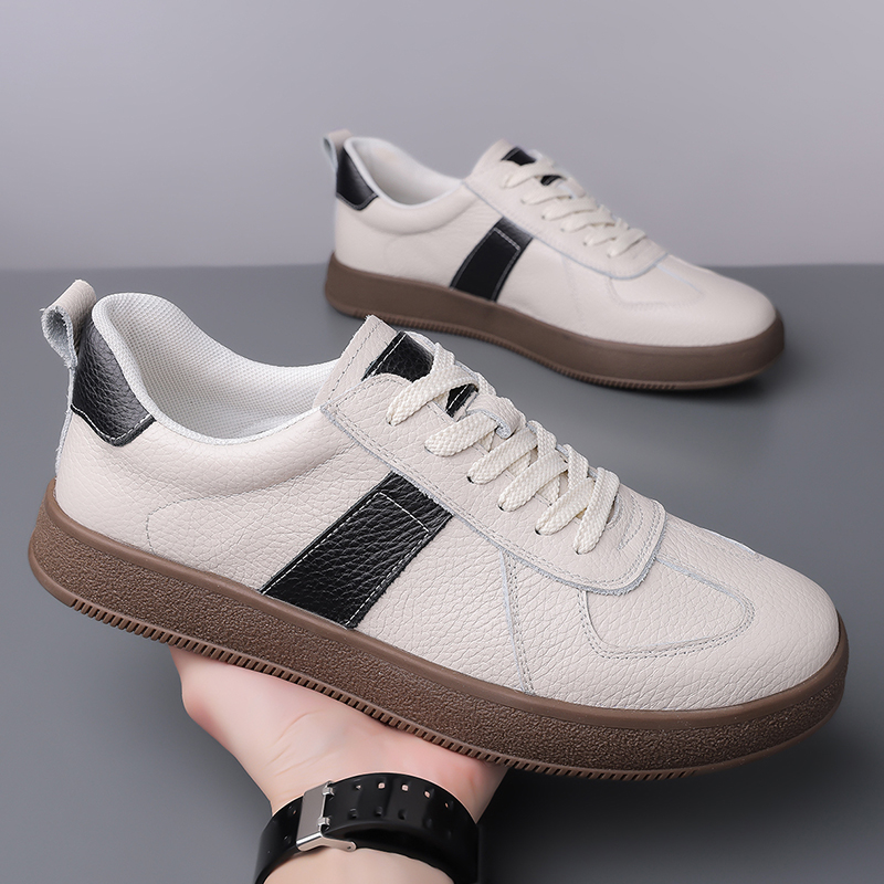 2025 New Trending Men's Retro Casual Sports Running Shoes White Leather Flat Training Shoes with Lace-Up Closure Type
